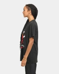 Mitchell & Ness Chicago Bulls Unbeatabulls Short Sleeve Vintage T-Shirt Black -Culture Kings Shop 02027557 YV009 womens 0070 f340b719 02e5 4db3 82a8 7f1651d66c10