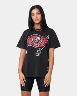 Mitchell & Ness Mitchell And Ness Tampa Bay Buccaneers Oversized Extra Large Logo T-Shirt Vintage Black