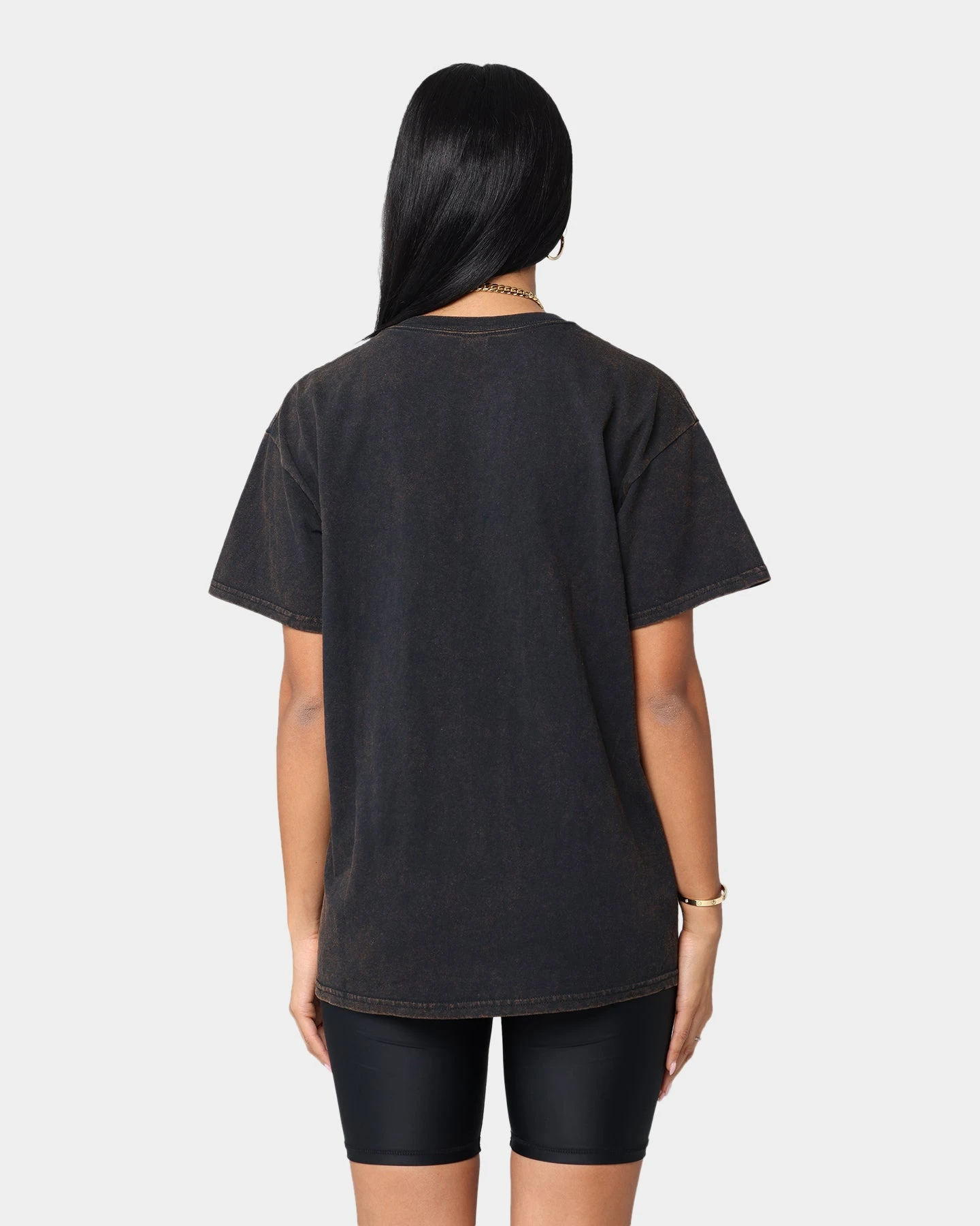 Mitchell & Ness Mitchell And Ness Tampa Bay Buccaneers Oversized Extra Large Logo T-Shirt Vintage Black 6 Mitchell & Ness Mitchell And Ness Tampa Bay Buccaneers Oversized Extra Large Logo T-Shirt Vintage Black - Image 4