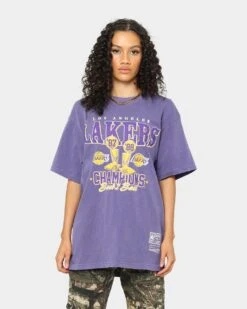 Mitchell & Ness Los Angeles Lakers Vintage Champs Trophy T-Shirt Faded Purple -Culture Kings Shop 02030470 YF432 womens 0030