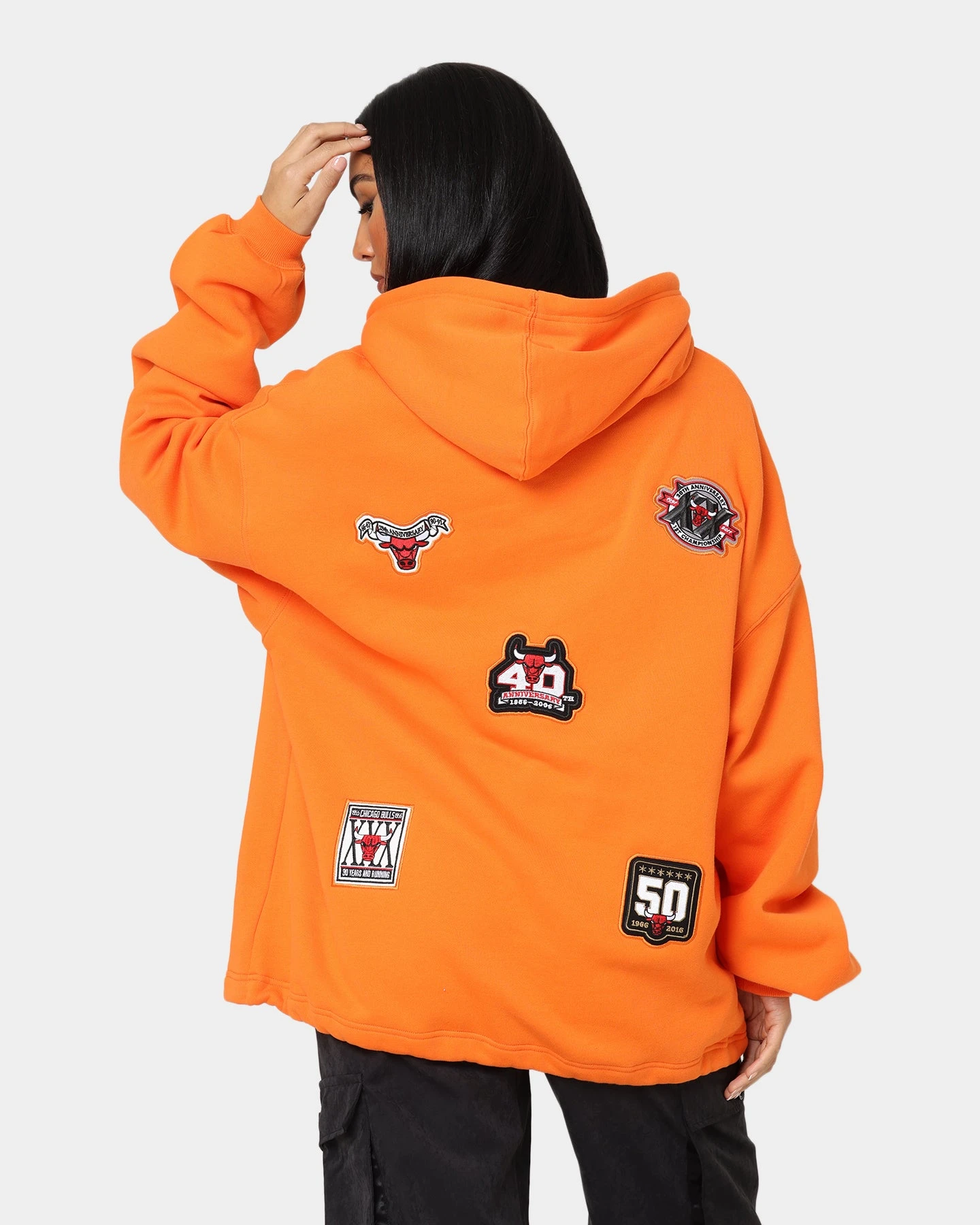 Mitchell & Ness Chicago Bulls Anniversary Hoodie Orange 4 Mitchell & Ness Chicago Bulls Anniversary Hoodie Orange - Image 2