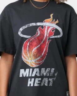 Mitchell & Ness Miami Heat Oversized Logo Short Sleeve Vintage T-Shirt Vintage Black -Culture Kings Shop 02039354 YV009 womens 0030