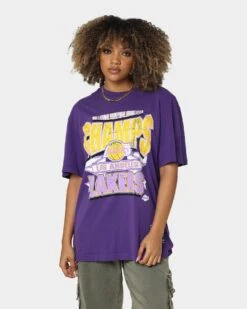 Mitchell & Ness Los Angeles Lakers Vintage Champs T-Shirt Faded Purple