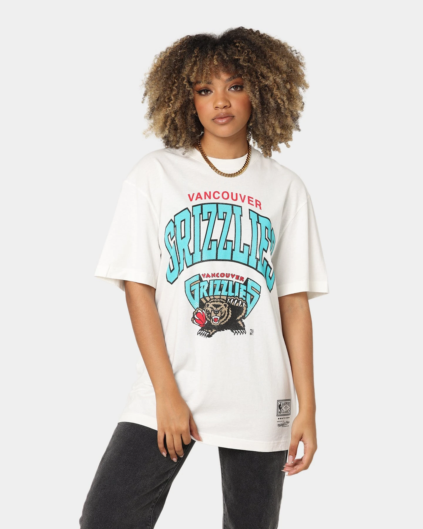 Mitchell & Ness Vancouver Grizzlies XL Arch Vintage T-Shirt Vintage White 3 Mitchell & Ness Vancouver Grizzlies XL Arch Vintage T-Shirt Vintage White