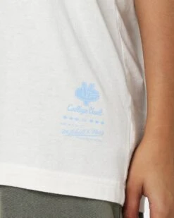Mitchell & Ness UNC Tar Heels XL Arch Vintage T-Shirt Vintage White -Culture Kings Shop 02039552 YV003 womens 0070