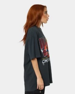 Mitchell & Ness Chicago Bulls Versus Los Angeles Lakers Finals Vintage T-Shirt Raven Black -Culture Kings Shop 02040086 YR205 womens 0050