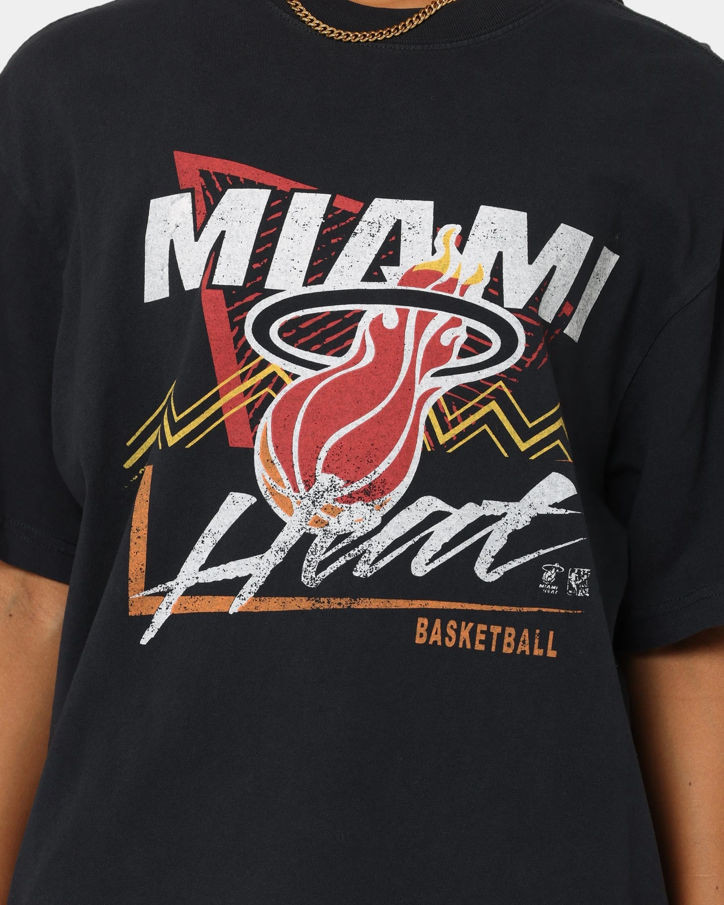 Mitchell & Ness Miami Heat Abstract T-Shirt Vintage Black 5 Mitchell & Ness Miami Heat Abstract T-Shirt Vintage Black - Image 3