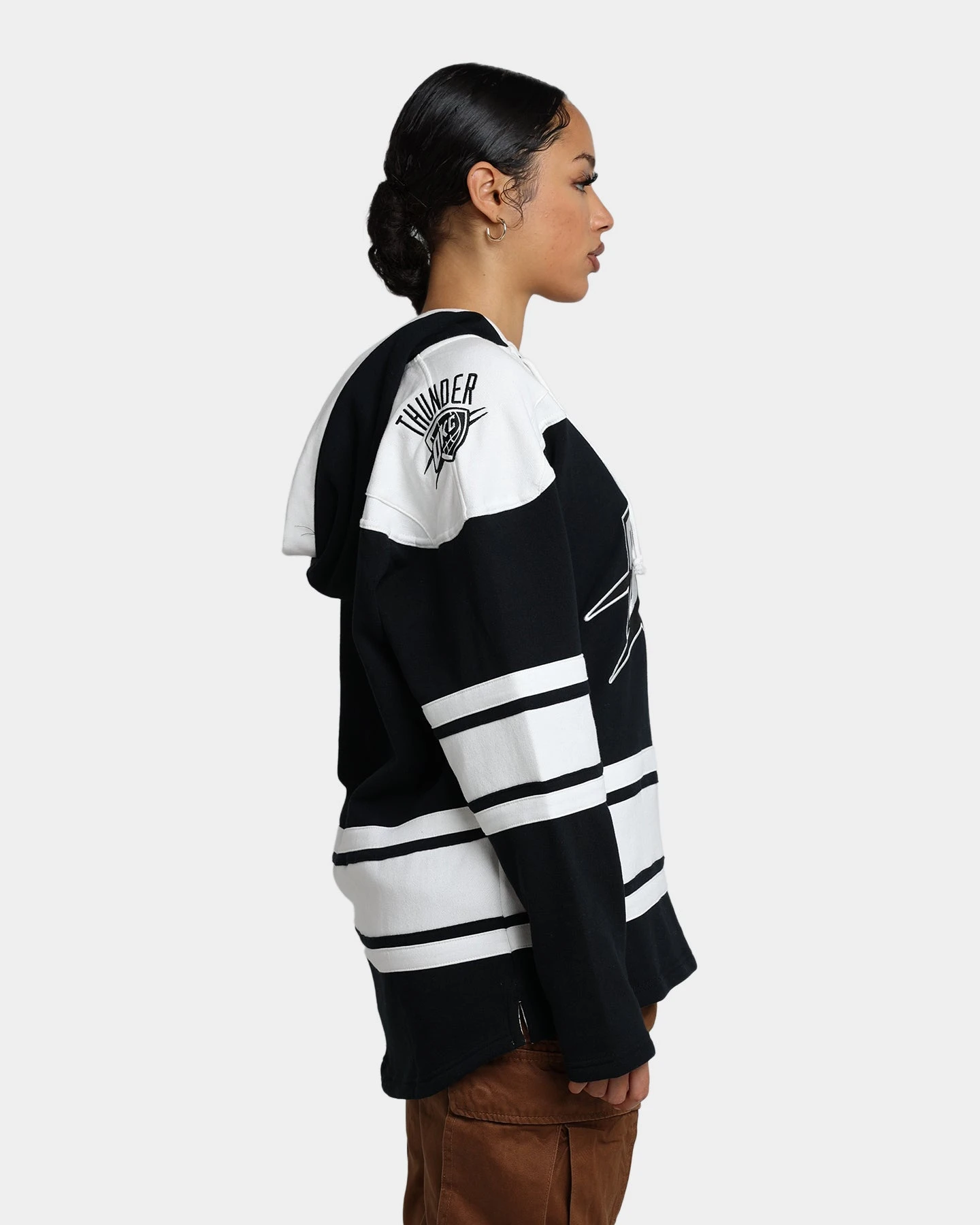 '47 BRAND 47 Brand Oklahoma City Thunder Superior Lacer Hoodie Jet Black 7 '47 BRAND 47 Brand Oklahoma City Thunder Superior Lacer Hoodie Jet Black - Image 5