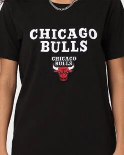 New Era Women's Chicago Bulls Logo Select T-Shirt Black -Culture Kings Shop 02043997 YB001 womens 0040