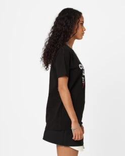 New Era Women's Chicago Bulls Logo Select T-Shirt Black -Culture Kings Shop 02043997 YB001 womens 0050