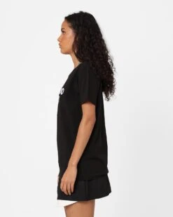 New Era Women's Chicago Bulls Logo Select T-Shirt Black -Culture Kings Shop 02043997 YB001 womens 0060