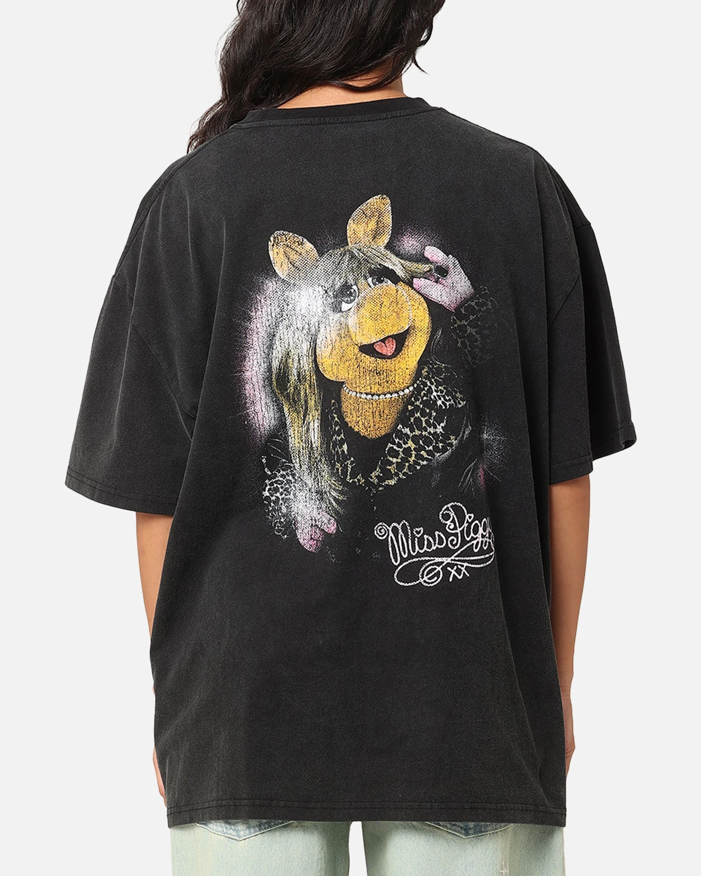 American Thrift Disney The Muppets Miss Piggy Heavy T-Shirt Vintage Black 4 American Thrift Disney The Muppets Miss Piggy Heavy T-Shirt Vintage Black - Image 2