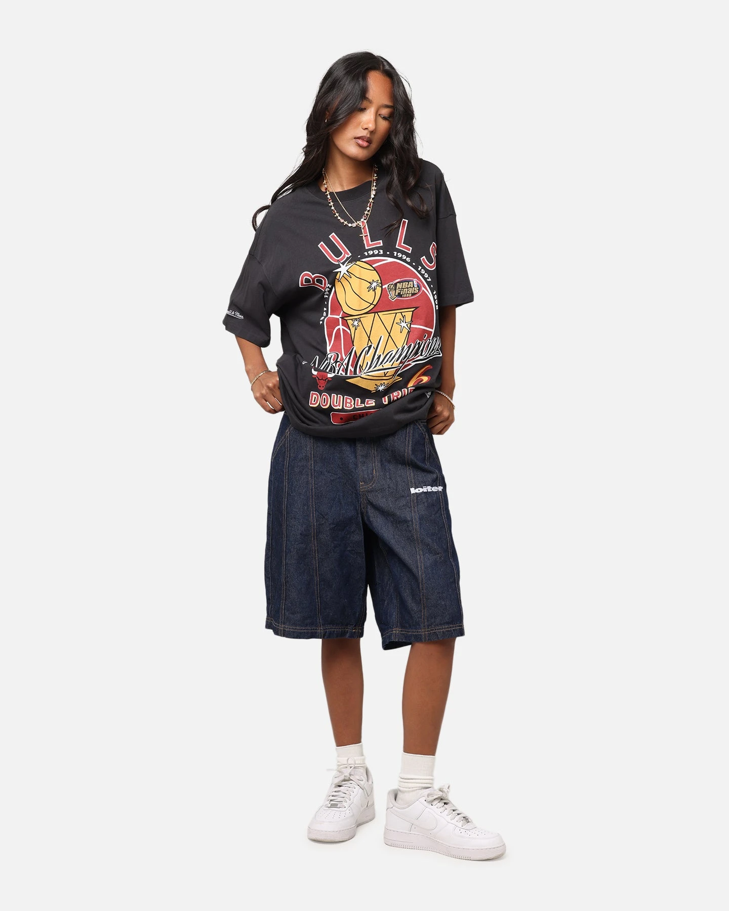 Mitchell & Ness Chicago Bulls Champions Report "Champ Pack" T-Shirt Faded Black 5 Mitchell & Ness Chicago Bulls Champions Report "Champ Pack" T-Shirt Faded Black - Image 3