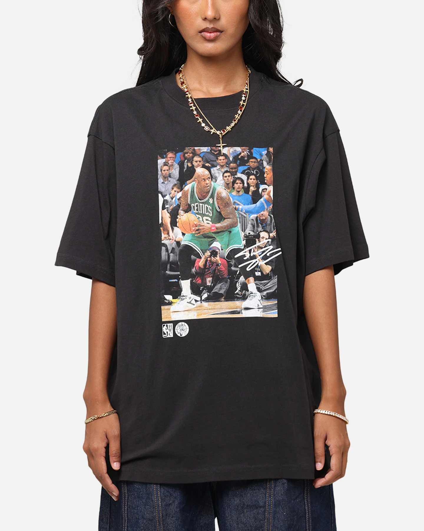 Mitchell & Ness Boston Celtics Shaquille O'Neal Dunk 'Luck Of The Irish' T-Shirt Faded Black 3 Mitchell & Ness Boston Celtics Shaquille O'Neal Dunk 'Luck Of The Irish' T-Shirt Faded Black