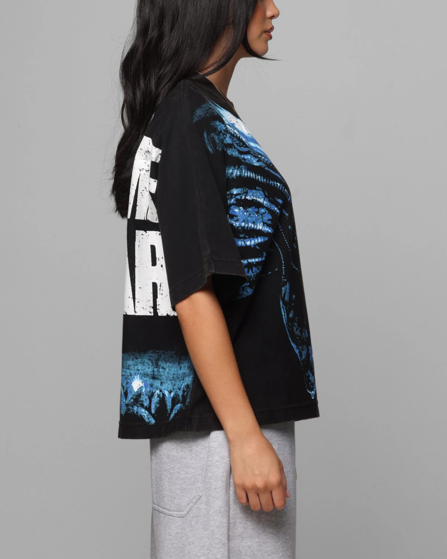 Loiter Alien It's War Boxy T-Shirt Washed Black 7 Loiter Alien It's War Boxy T-Shirt Washed Black - Image 5