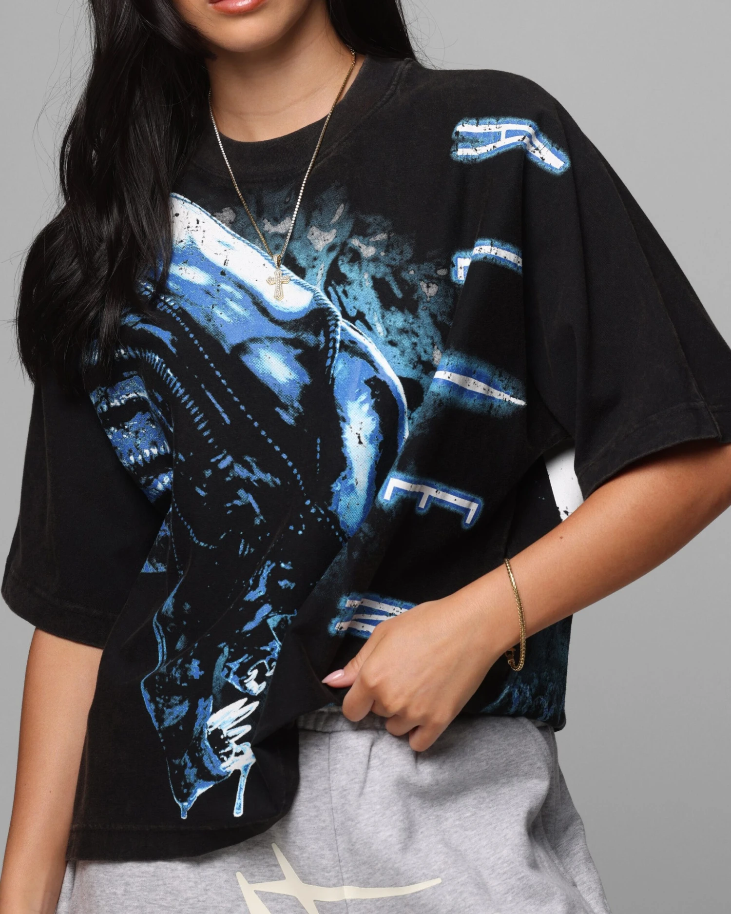 Loiter Alien It's War Boxy T-Shirt Washed Black 9 Loiter Alien It's War Boxy T-Shirt Washed Black - Image 7