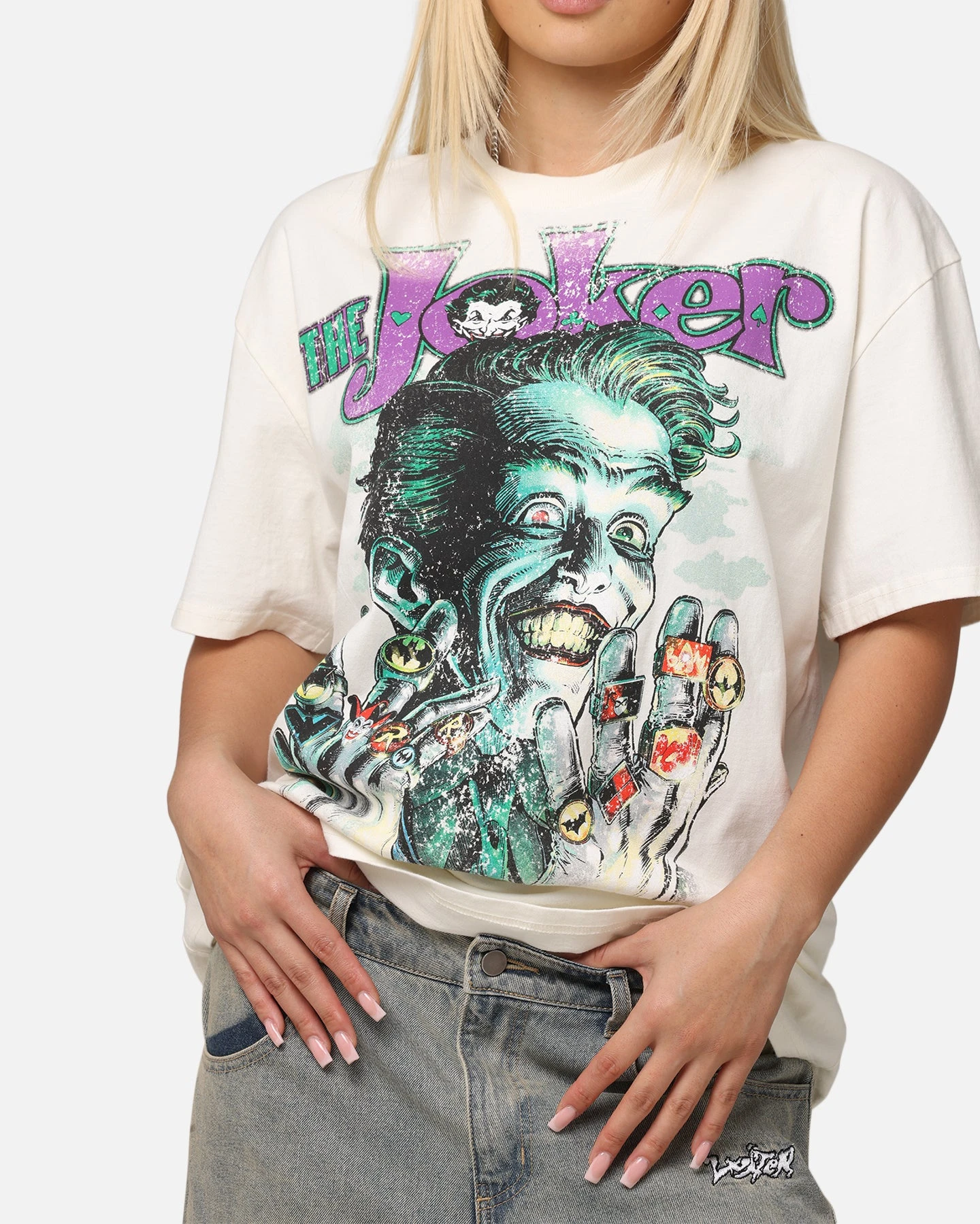 American Thrift X DC Batman The Joker Rings Heavy T-Shirt Off White 10 American Thrift X DC Batman The Joker Rings Heavy T-Shirt Off White - Image 8