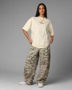 Loiter Script Boxy T-Shirt Off White -Culture Kings Shop 02054247 YO007 womens 0030