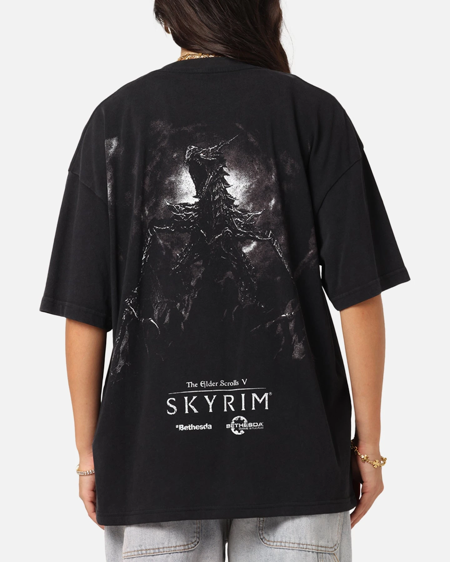 73 Studio X The Elder Scrolls V: Skyrim Aludin Vintage T-Shirt Black Acidwash 4 73 Studio X The Elder Scrolls V: Skyrim Aludin Vintage T-Shirt Black Acidwash - Image 2
