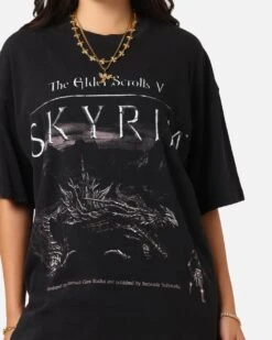 73 Studio X The Elder Scrolls V: Skyrim Aludin Vintage T-Shirt Black Acidwash 16 73 Studio X The Elder Scrolls V: Skyrim Aludin Vintage T-Shirt Black Acidwash -Culture Kings Shop 02054576 YB017 womens 000070