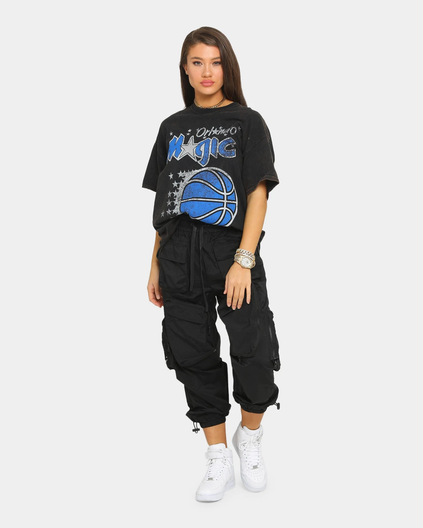 Mitchell & Ness Men's Orlando Magic Oversized Logo Short Sleeve Vintage T-Shirt Black 4 Mitchell & Ness Men's Orlando Magic Oversized Logo Short Sleeve Vintage T-Shirt Black - Image 2