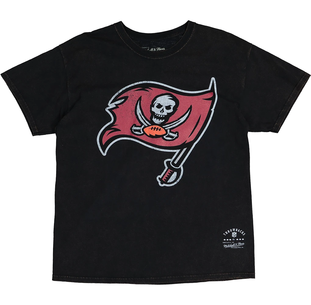 Mitchell & Ness Mitchell And Ness Tampa Bay Buccaneers Oversized Extra Large Logo T-Shirt Vintage Black 9 Mitchell & Ness Mitchell And Ness Tampa Bay Buccaneers Oversized Extra Large Logo T-Shirt Vintage Black - Image 7